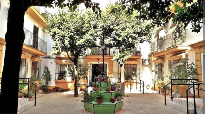 Roberta'S Guest House Sevilha Exterior foto